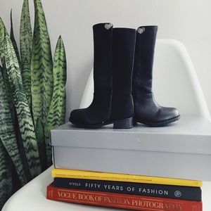 Stuart Weitzman 5050 Boots